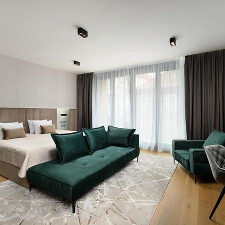 Emerald Downtown Luxury Suites With Hotel Services Budapest Luaran gambar