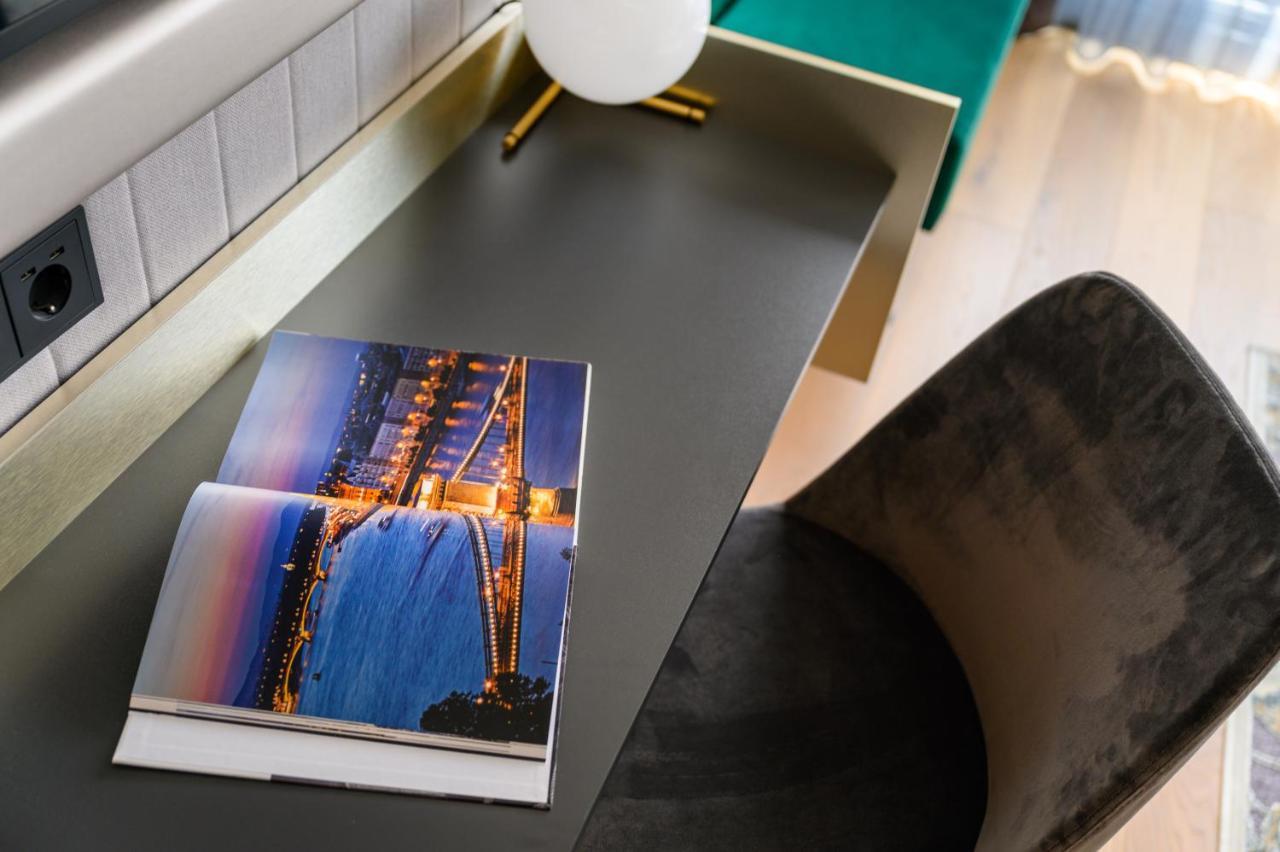 Emerald Downtown Luxury Suites By Continental Group Budapest Luaran gambar